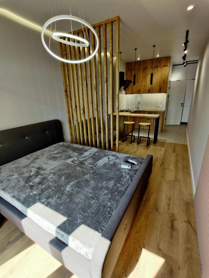 Wood Apartment Odesa Exterior photo